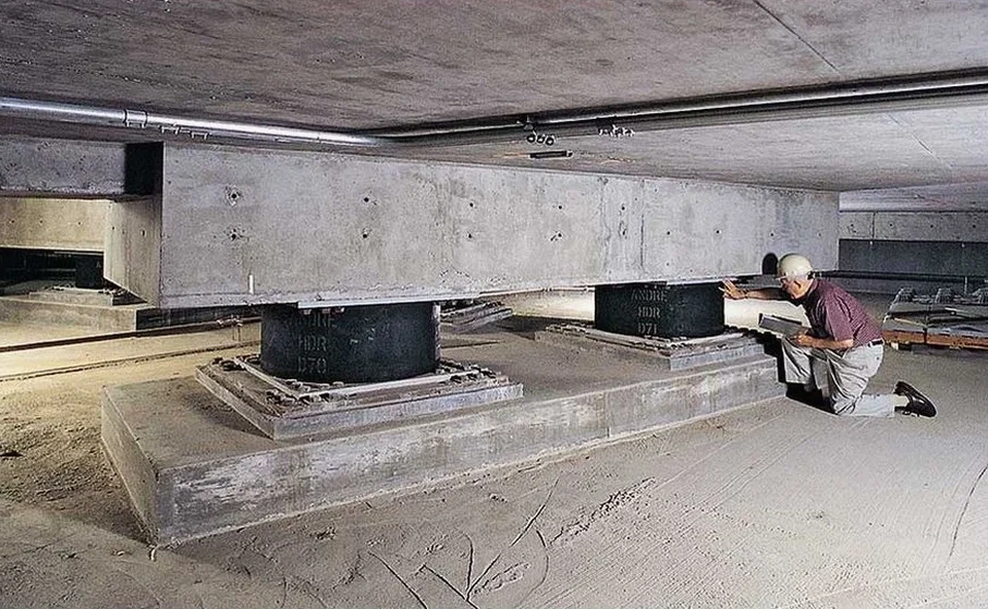 Base Isolation Seismic Design in Des Moines — Laboratory Testing & Ground Characterization